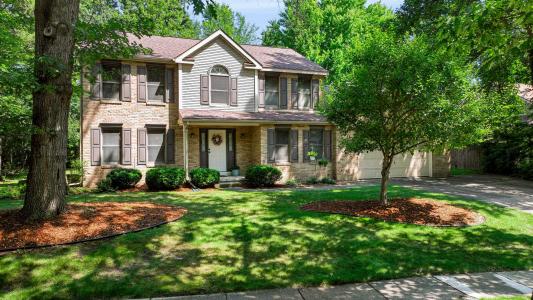 4804 Pinewood, Midland, Michigan 48642, USA