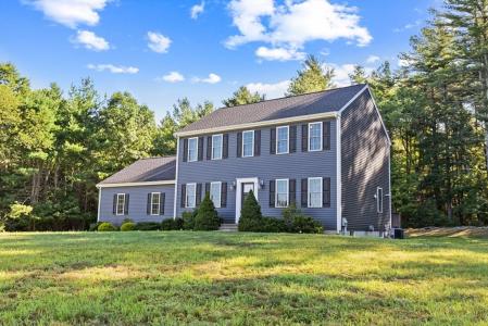 9 Shamrock Ln, Lakeville, Massachusetts 02347, USA