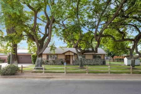 2147 Raymond Ave, Ramona, California 92065, USA