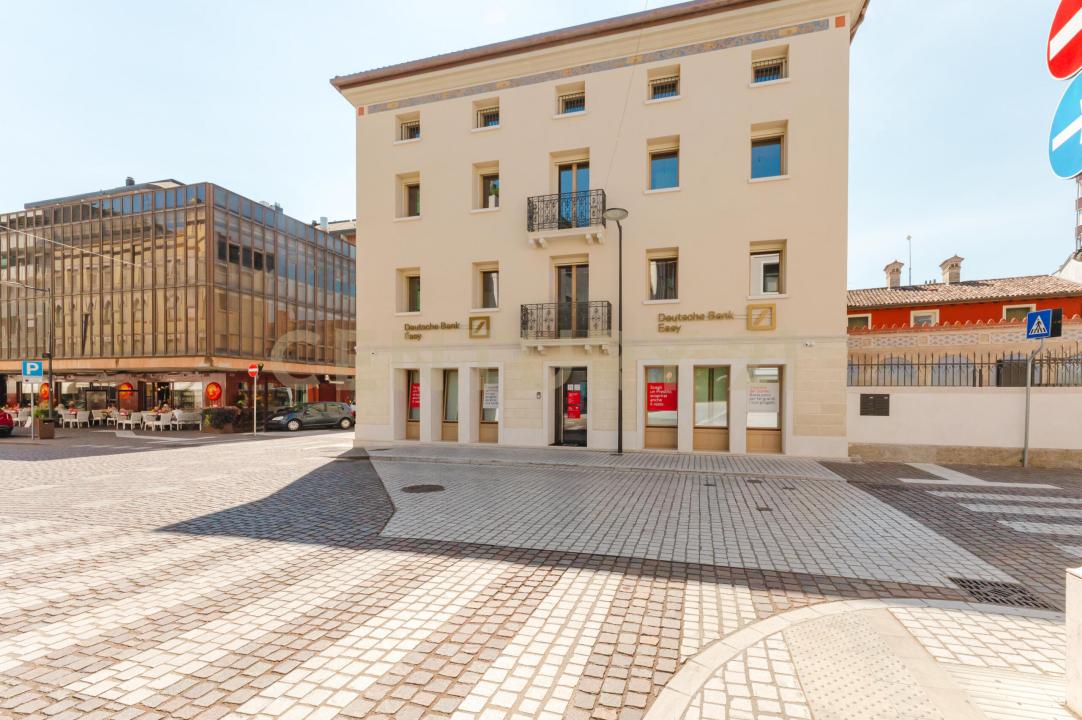 Via Giuseppe Mazzini, Pordenone, Friuli-Venezia Giulia 33170, Italy