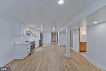 4912 Old Dominion Drive, Arlington, Virginia 22207