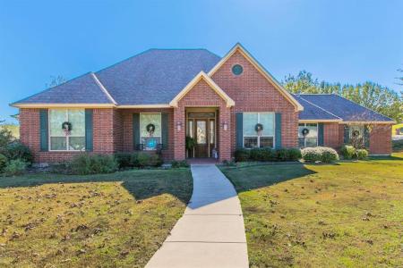206 Hidden Meadow Circle, Midlothian, Texas 76065, USA