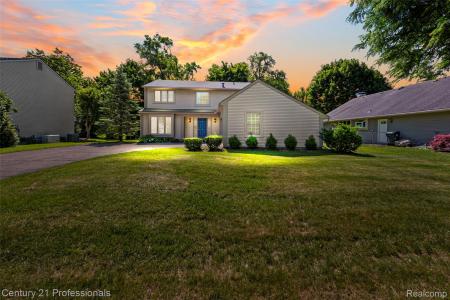 1872 Flemington Drive, Troy, Michigan 48098, USA