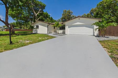 520 NW 43rd Avenue, Plantation, Florida 33317, USA
