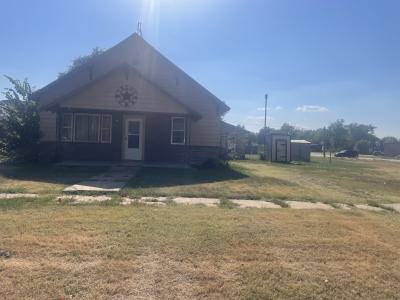 611 N Blaine , Attica, Kansas 67009, États-Unis