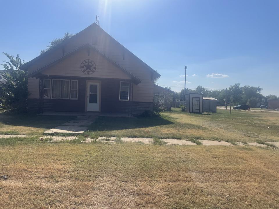 611 N Blaine , Attica, Kansas 67009, États-Unis