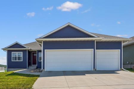1305 SE 1st Street, Waverly, Iowa 50677, USA
