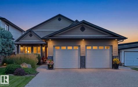 7912 ROWLAND ROAD NW, Edmonton, Alberta T6A 3W1, Canada