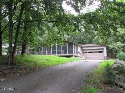 379 Wild Acres Drive, Dingmans Ferry, Pensilvania 18328, Estados Unidos