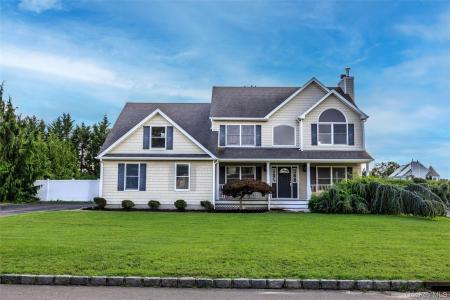 63 Nicholas Way, Baiting Hollow, New York 11933, USA