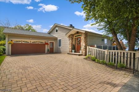 5 Lee Dr, Mount Arlington Boro, New Jersey 07856-1404, USA