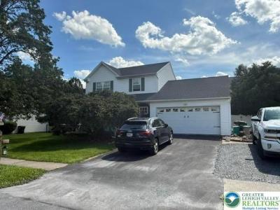 2170 Black Forest Drive, North Whitehall Twp, Pennsylvania 18037, USA