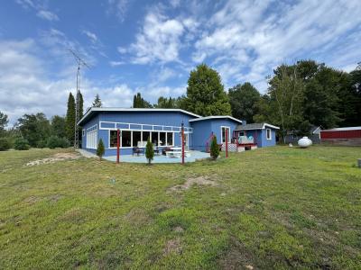8911 Ora Lake Road, Hale, Michigan 48739, États-Unis