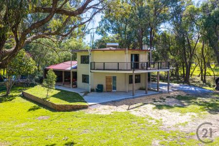 74 Newnham Road, Lake Clifton, WA 6215, Australia