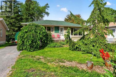 244 YONGE STREET, Kingston (central City West), Ontario K7M 1G5, Canada