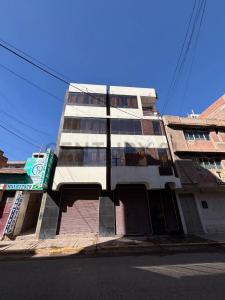 Jr: Jauregui , San Román, Puno 00001, Peru