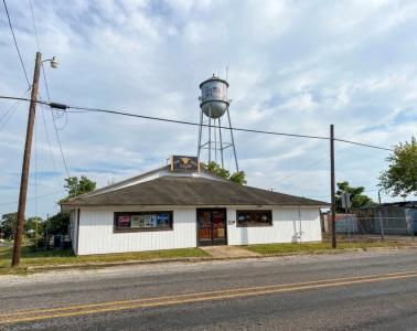 120 W 3rd ST, Nixon, טקסס 78140, ארצות הברית של אמריקה 