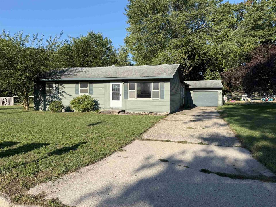 1115 Park, Clare, Michigan 48617, USA