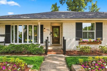9915 Faircrest Drive, Dallas, Texas 75238, USA