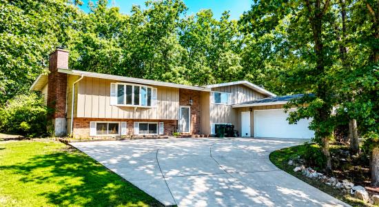 1612 Parkwood Ave, Moberly, Missouri 65270, USA