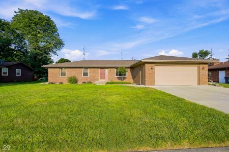 3260 Woodcrest Court, Columbus, Indiana 47203, USA