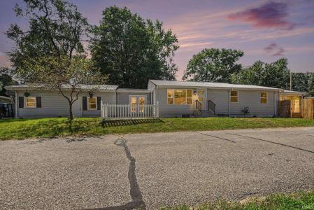 23846 Eastgate Avenue, Elkhart, Indiana 46516, USA