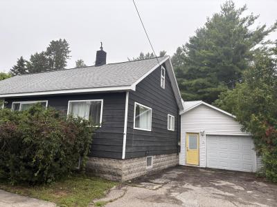 1022 Long Rapids Road, Alpena, Michigan 49707, États-Unis