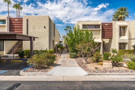1655 E Palm Canyon Unit 708, Palm Springs, Kaliforniya 92264, Amerika Birleşik Devletleri