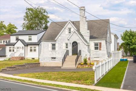 235 River Dr, Elmwood Park Boro, نيو جيرسي 07407-1721, الولايات المتحدة