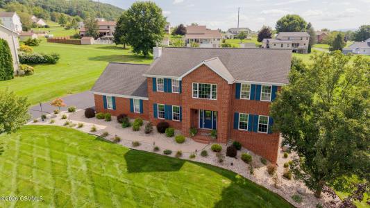 74 Brentwood Circle, Bloomsburg, Pennsylvania 17815, USA