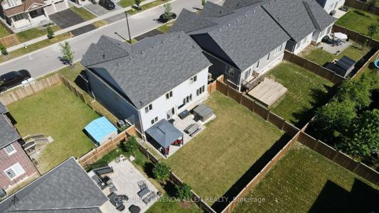 6 TIMBER DRIVE, Cavan Monaghan, 安大略省 L0A 1G0, 加拿大