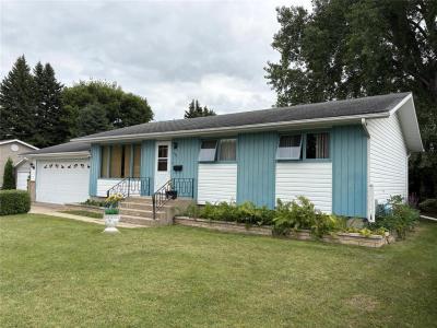 125 DUNFIELD AVENUE, Dauphin, Manitoba R7N 0P1, Canada