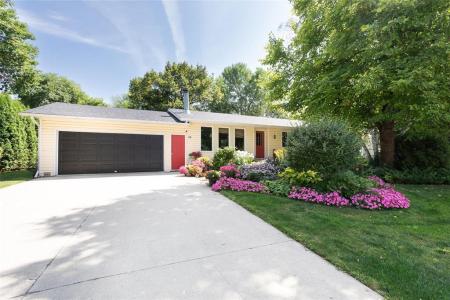 36 POPLAR CRESCENT, Steinbach, Manitoba R5G 0H5, Canadá