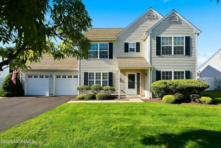24 Crater Lake Road, Howell, نيو جيرسي 07731, الولايات المتحدة