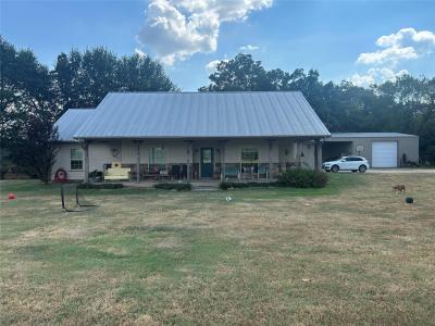 1620 Farm Road 3298, Powderly, Texas 75473, USA