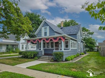 144 Godfroy, Monroe, Michigan 48162, USA