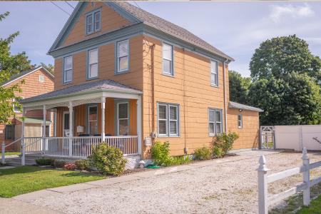 410 6th St, Greenport, New York 11944, USA