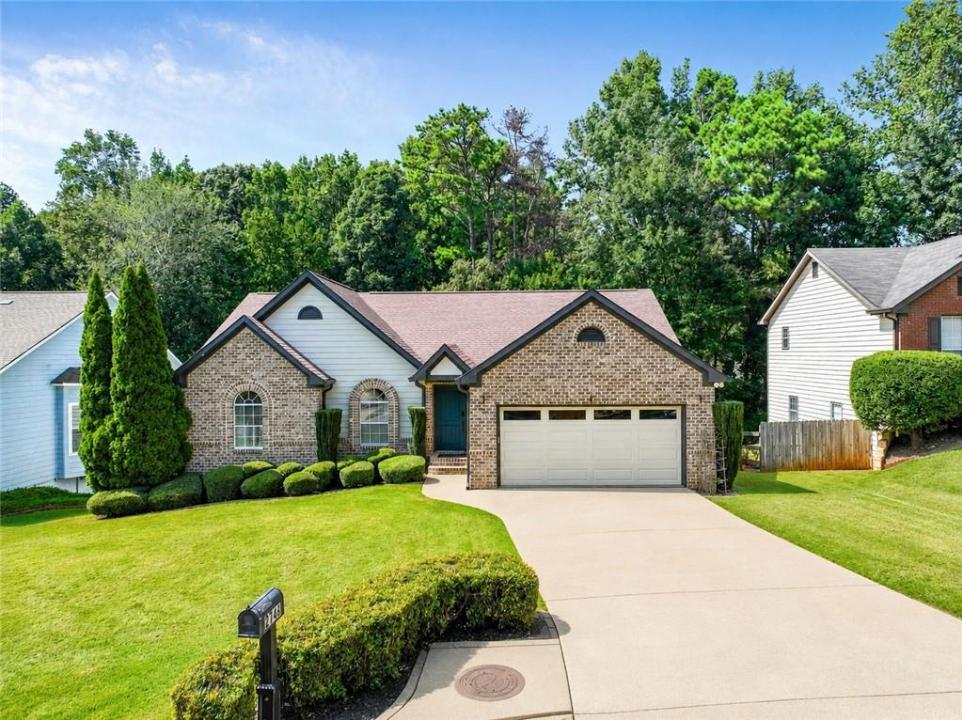 2744 Sterling Drive NW, Lawrenceville, Georgia 30043, USA