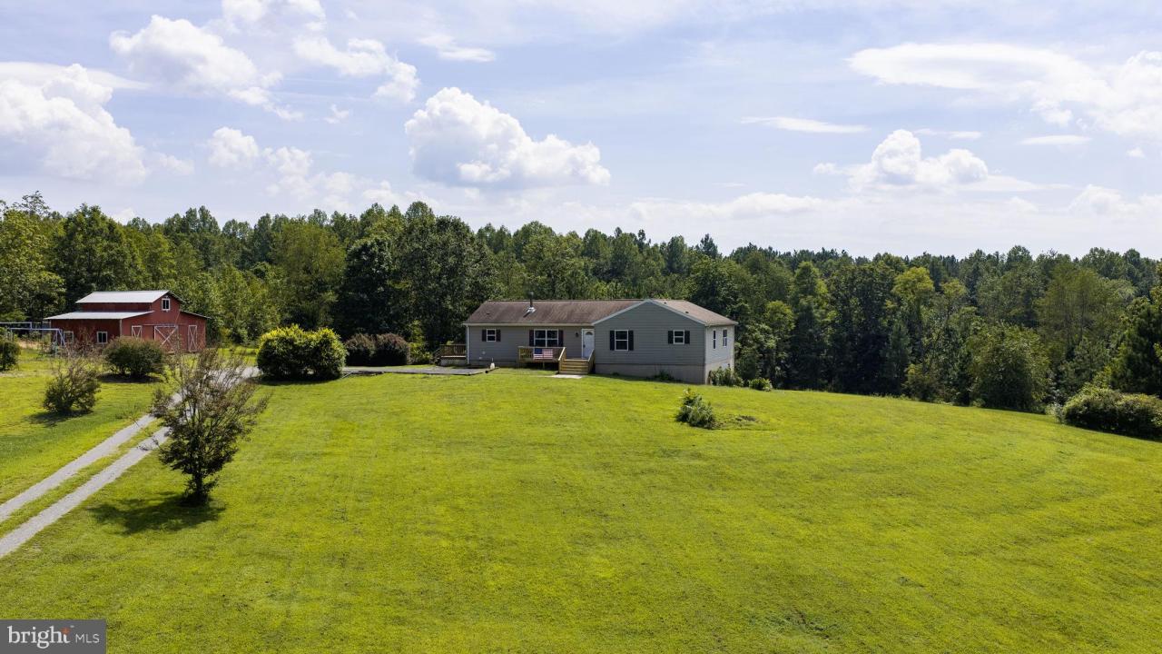 1245 Parish Road, Reva, Virginia 22735