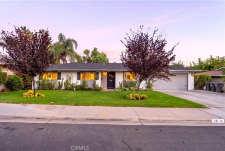 221 Phlox Avenue, Redlands, California 92373, USA