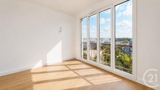 La Courneuve, Île-de-France 93120, France