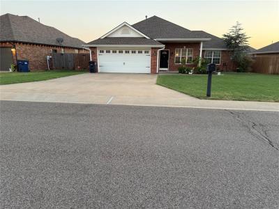 2220 Crooked Oak Drive, Shawnee, Oklahoma 74804, USA
