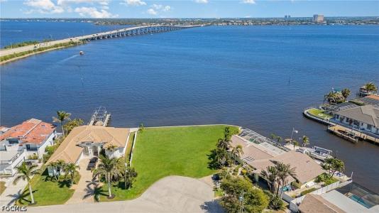 1750 Sandy Circle, Cape Coral, فلوريدا 33904, الولايات المتحدة