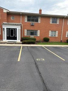 810 Plate Street #205, Rochester, Michigan 48307, États-Unis