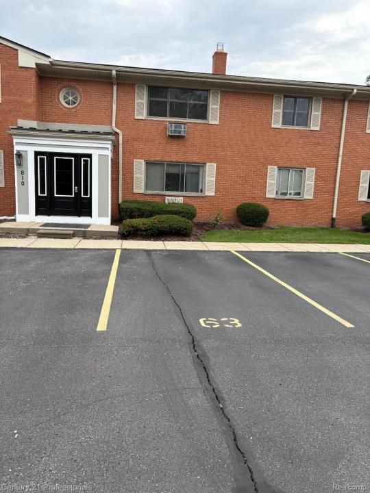810 Plate Street #205, Rochester, Michigan 48307, États-Unis