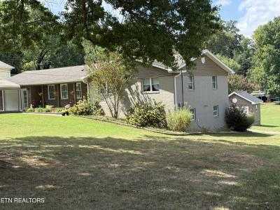 627 Greenwood Drive, Maryville, Tennessee 37803, USA