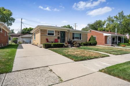 8233 N Evangeline Street, Dearborn Heights, Michigan 48127, USA