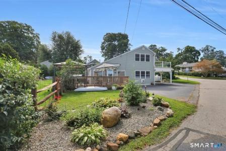 16 Hawthorne Road, East Hampton, Connecticut 06424, USA