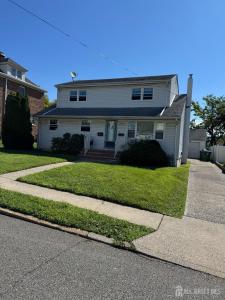 16 Carlton Street, Edison, New Jersey 08837, USA