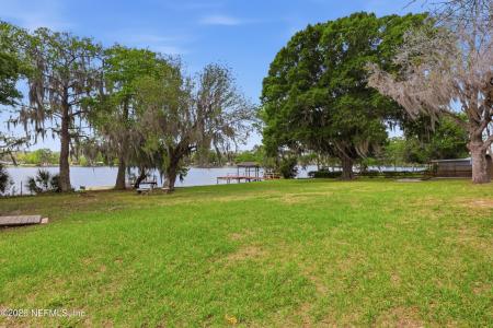 125 TWIN LAKE GROVE Drive, Interlachen, Florida 32148, USA